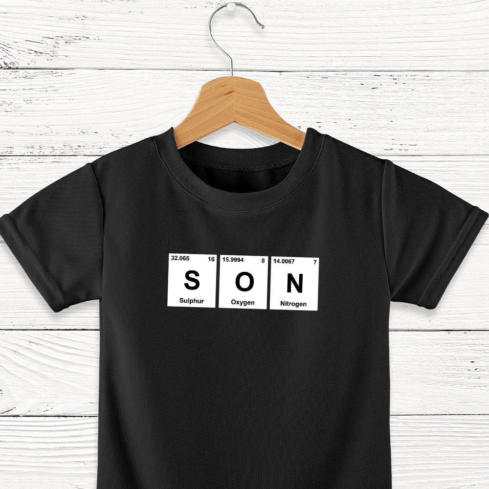 Transfer It Personalized Family Shirt Scrabble Father Mother Son Family day T-shirt Sold per piece.